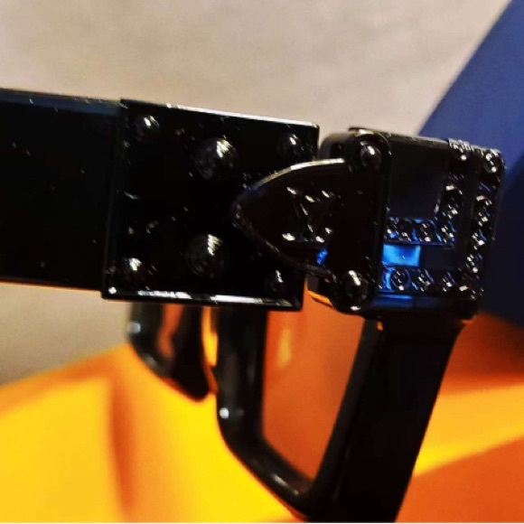 Louis Vuitton 1.1 Millionaire Cartoon Friends Monogram Black Sunglasses w Box - Picture 5 of 14